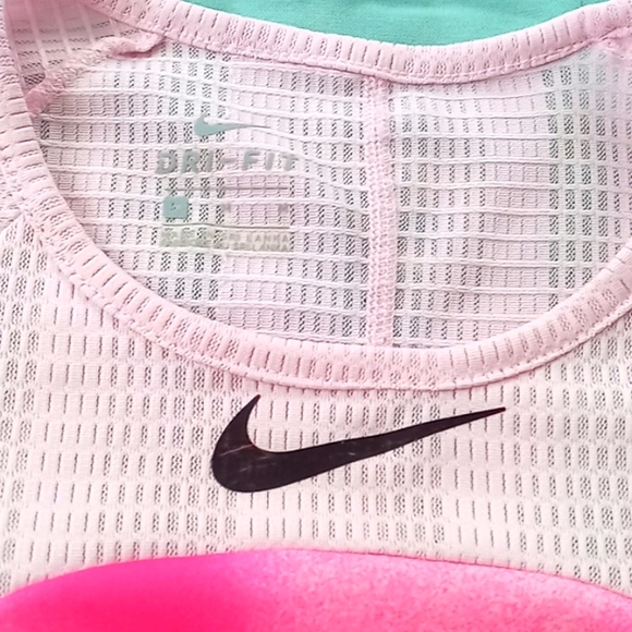NWOT,NIKE,Girl's,Dri-Fit,Gym/Athleisure,Pink,Tie-Dye,Top,Size M🩷 - Picture 2 of 9